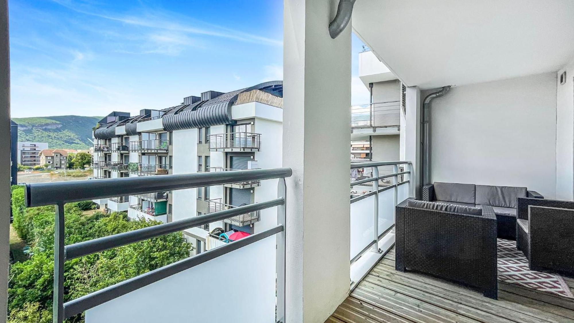 Homey Chloe - New - Parking Gratuit - Balcon Prive - Proche Geneve アンヌマス エクステリア 写真